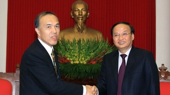 Le Japon continuera à aider le Vietnam dans la formation des dirigeants - ảnh 1